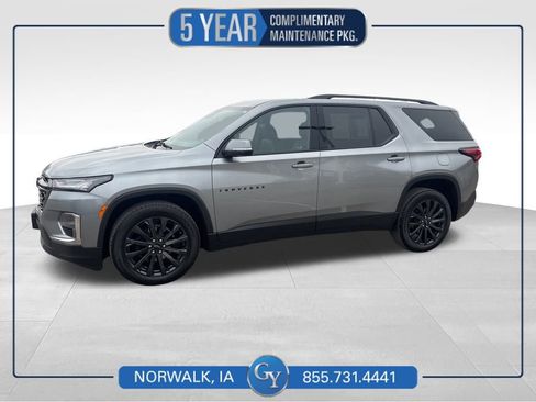 Used 2023 Chevrolet Traverse RS w/ LPO, Floor Liner Package image 1