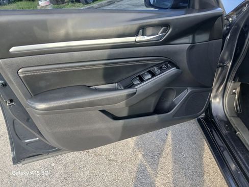 Used 2021 Nissan Altima 2.5 SV FWD image 10