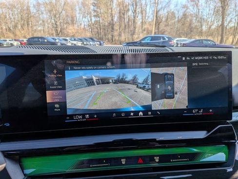 Used 2026 BMW 550e xDrive w/ Executive Package image 13