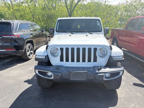 Used 2019 Jeep Wrangler Unlimited Sahara AWD/4WD image 2