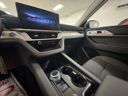 New 2026 Ford Explorer Active image 18