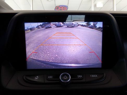 Used 2017 Chevrolet Camaro LT RWD image 21