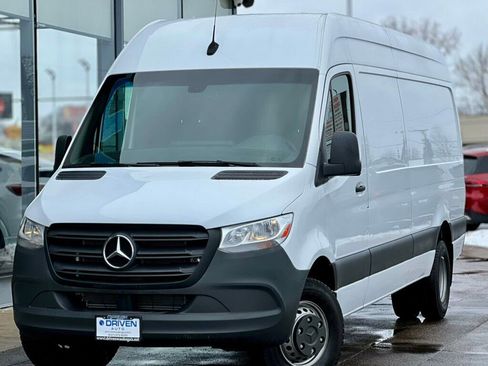Used 2022 Mercedes-Benz Sprinter 3500 image 23
