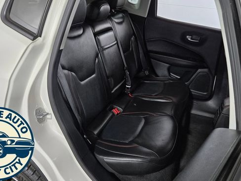 Used 2018 Jeep Compass Trailhawk w/ Leather Interior Group AWD/4WD image 37
