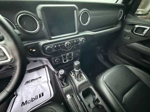 Used 2023 Jeep Wrangler Unlimited Sahara w/ Cold Weather Group image 40