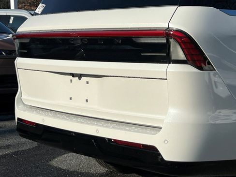 New 2025 Lincoln Navigator L Black Label image 5