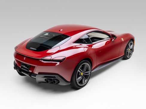 Certified 2022 Ferrari Roma RWD image 15