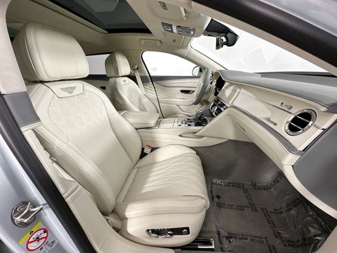 New 2026 Bentley Flying Spur Azure AWD/4WD image 26
