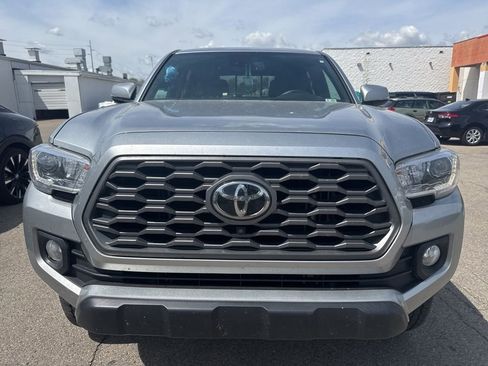 Used 2023 Toyota Tacoma TRD Off-Road w/ Advanced Technology Package image 10