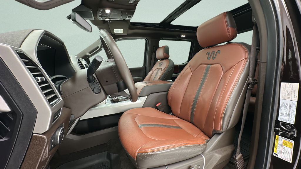 Used 2018 Ford F150 King Ranch w/ Equipment Group 601A Luxury AWD/4WD image 16