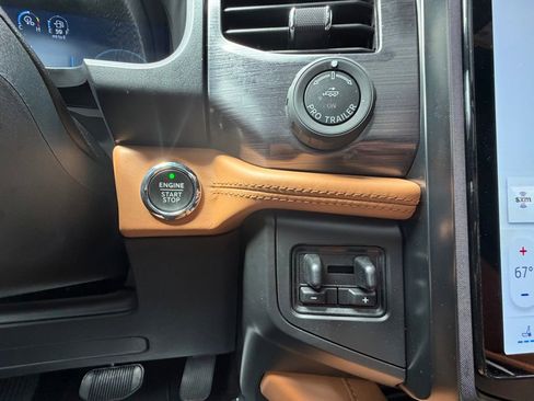 Used 2022 Ford Expedition Platinum AWD/4WD image 20