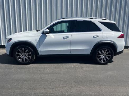 Certified 2025 Mercedes-Benz GLE 450e 4MATIC image 3