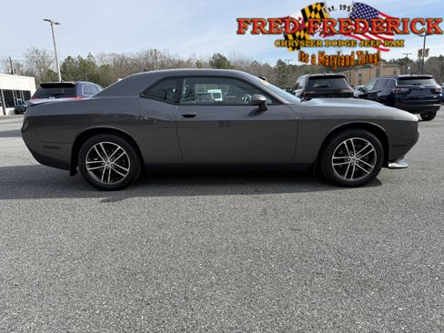 Used 2019 Dodge Challenger GT image 9