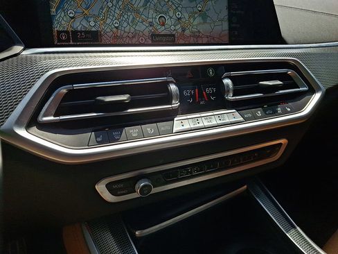 Used 2023 BMW X5 xDrive40i w/ M Sport Package AWD/4WD image 15