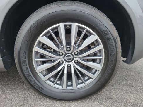 Used 2024 Nissan Armada SL w/ Captain's Chairs Package image 31