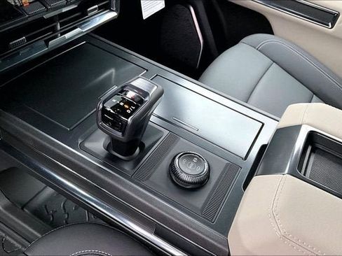 New 2026 GMC Hummer EV SUV w/ LPO, Dark Essentials Package image 9