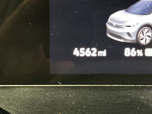 Used 2024 Volkswagen ID.4 Pro S image 6