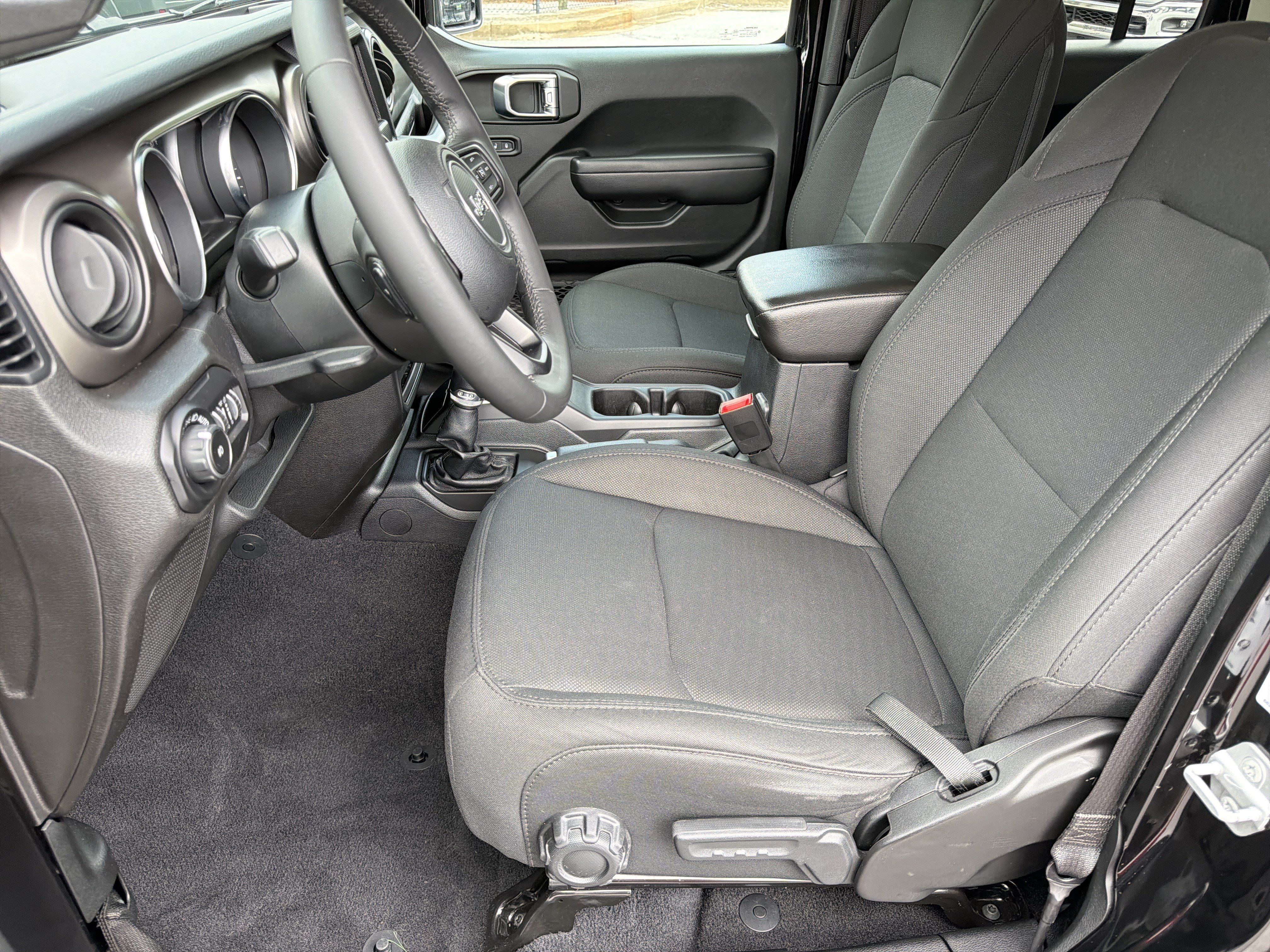 Used 2019 Jeep Wrangler Unlimited Sport S AWD/4WD image 11