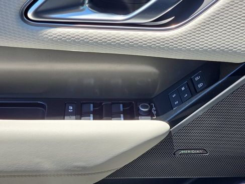 Certified 2023 Land Rover Range Rover Velar S AWD/4WD image 28