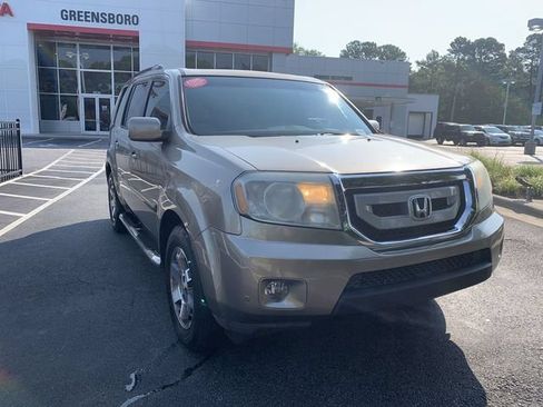 Used 2011 Honda Pilot Touring image 2