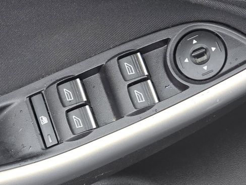 Used 2017 Ford Focus Titanium image 20