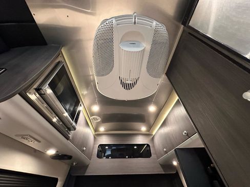 Used 2019 Mercedes-Benz Sprinter 2500 image 56
