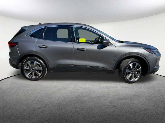 Certified 2025 Ford Escape Platinum AWD/4WD image 18