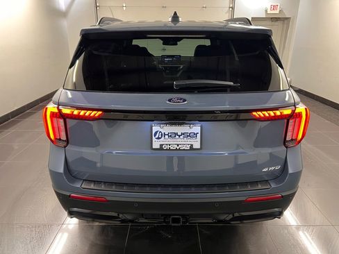 New 2026 Ford Explorer ST-Line image 6