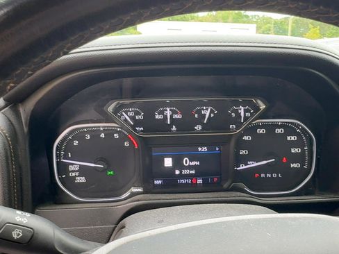 Used 2021 GMC Sierra 1500 AT4 w/ AT4 Preferred Package AWD/4WD image 18