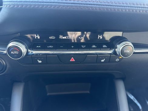 Used 2024 MAZDA MAZDA3 s image 19