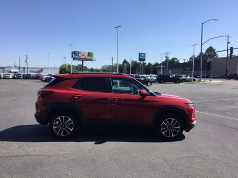 New 2026 Chevrolet TrailBlazer LT w/ Convenience Package image 2