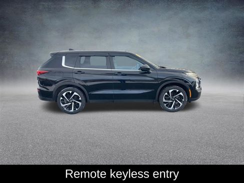 Used 2022 Mitsubishi Outlander ES image 8