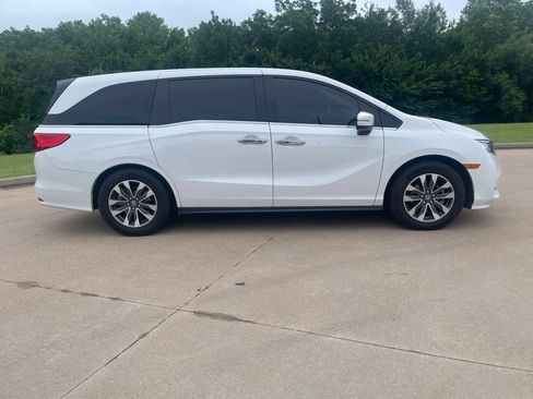 Used 2023 Honda Odyssey EX-L image 4