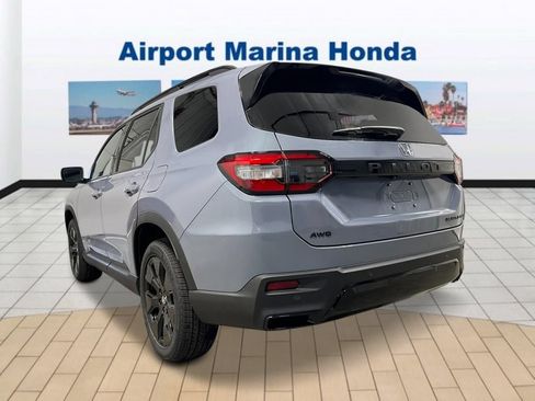 New 2026 Honda Pilot Black Edition image 3