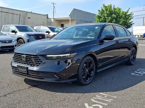 Used 2025 Honda Accord SE image 3