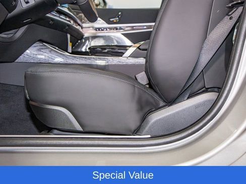 Used 2025 BMW i7 xDrive60 w/ Premium Package AWD/4WD image 16