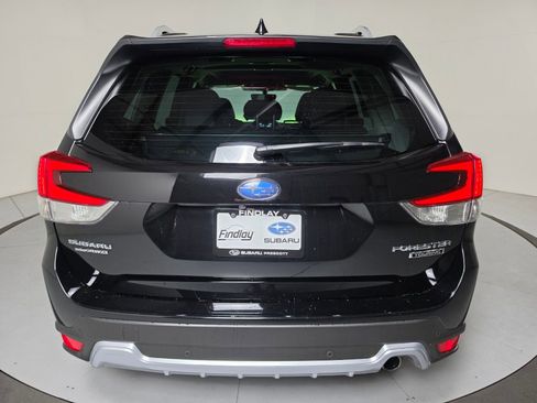 Used 2023 Subaru Forester Touring image 4