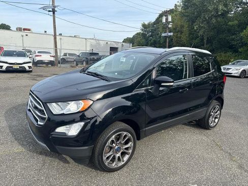 Certified 2022 Ford EcoSport Titanium image 3