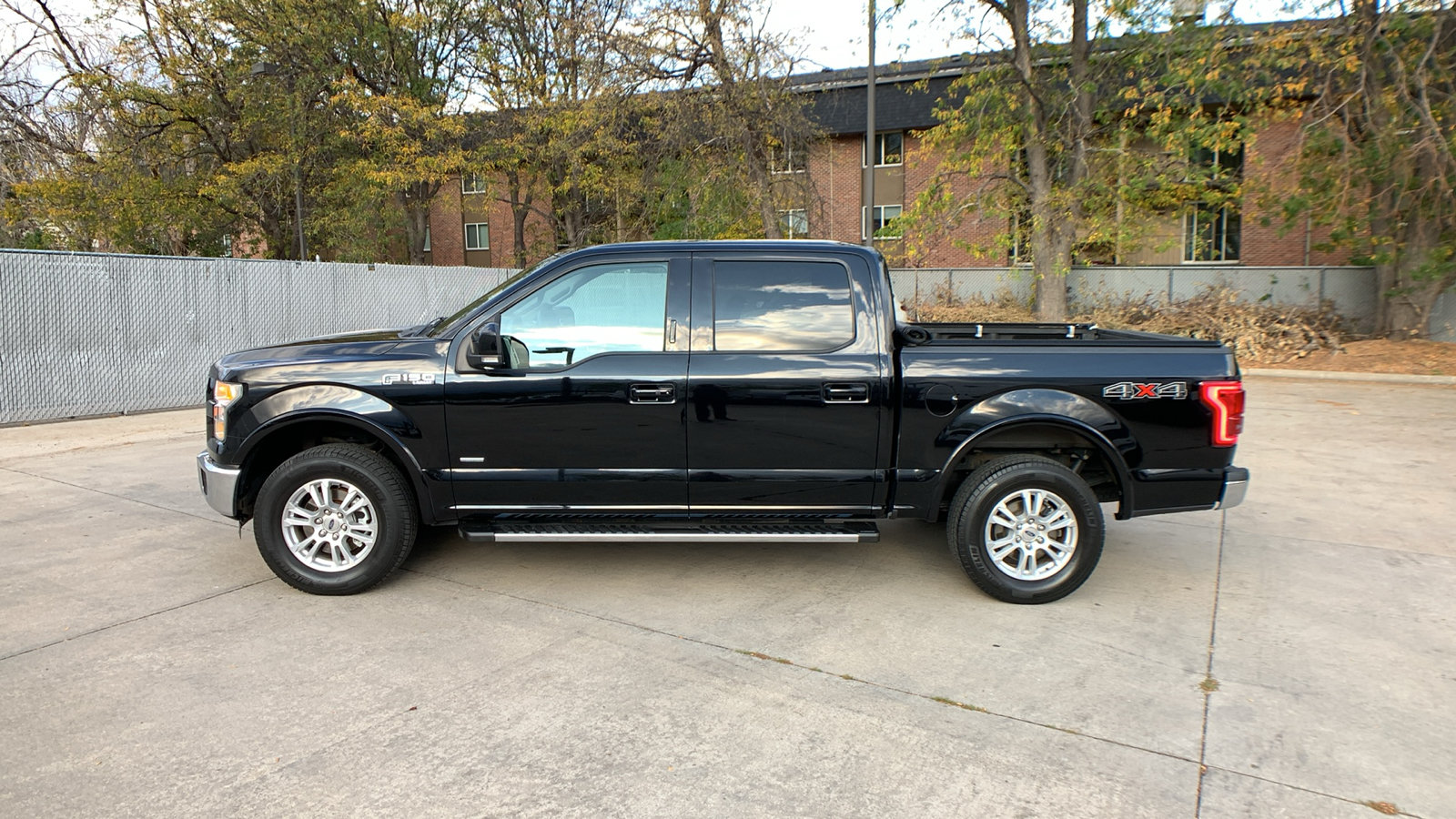 Used 2016 Ford F150 Lariat w/ Equipment Group 501A Mid AWD/4WD image 2