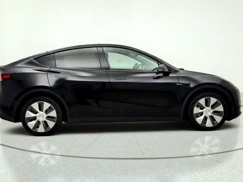 Used 2022 Tesla Model Y Long Range AWD/4WD image 4
