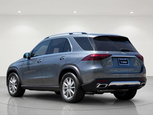 Certified 2024 Mercedes-Benz GLE 450e 4MATIC image 3