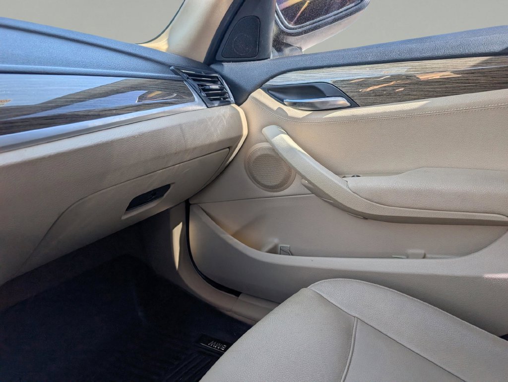 Used 2015 BMW X1 sDrive28i RWD image 24