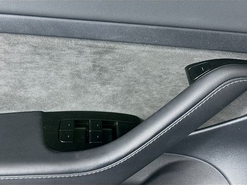 Used 2020 Tesla Model 3 Standard Range Plus image 15