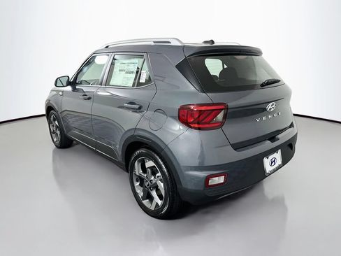 New 2026 Hyundai Venue SEL FWD image 7