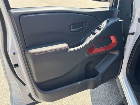 New 2026 Nissan Frontier Pro-X w/ Tow Package RWD image 9