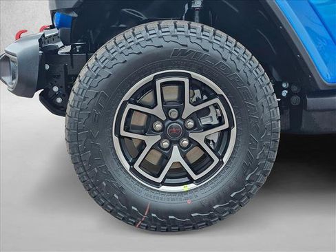 New 2026 Jeep Gladiator Rubicon w/ Steel Power Dome Hood Package AWD/4WD image 10
