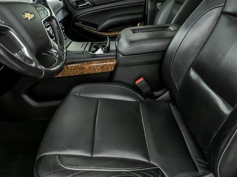 Used 2018 Chevrolet Suburban Premier AWD/4WD image 15