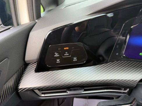 Used 2025 Volkswagen Golf R Black Edition image 36