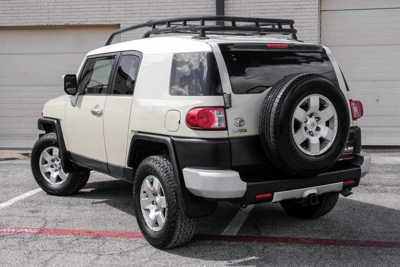 Used 2008 Toyota FJ Cruiser 2WD w/ Upgrade Pkg 2 image 12
