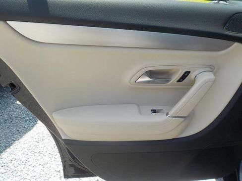 Used 2012 Volkswagen CC Lux image 16